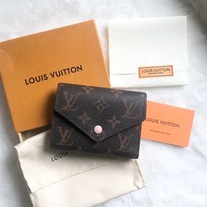 Rosalie Monogram Victorine Wallet